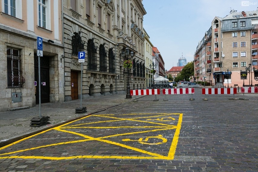 Plac Orła Białego w nowej odsłonie wraca do pieszych [ZDJĘCIA, WIDEO] 