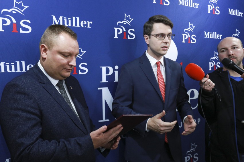 Premier dofinansował budownictwo komunalne w Kępicach