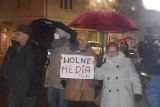 "Wolne media, wolni ludzie, wolna Polska". Na żorskim rynku mieszkańcy protestowali przeciwko tzw. ustawie lex TVN. Sporo zarzucali rządowi