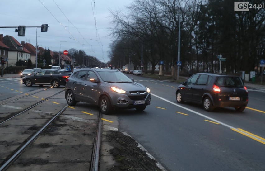 Budowa Węzła Łękno w Szczecinie. Fragment alei Wojska Polskiego już zamknięty 