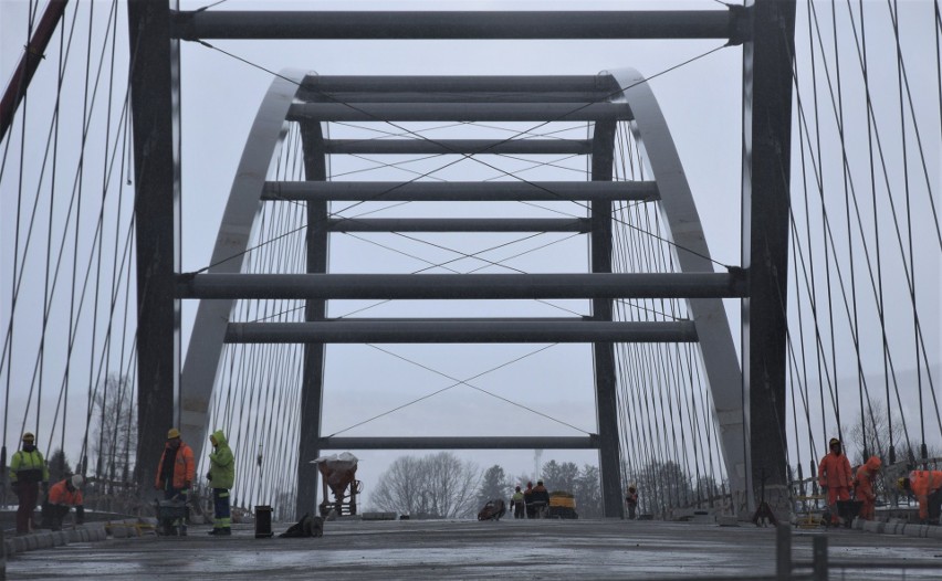 Nowy Sącz. Trwają prace na moście heleńskim. Zobacz zdjęcia z budowy [ZDJĘCIA]