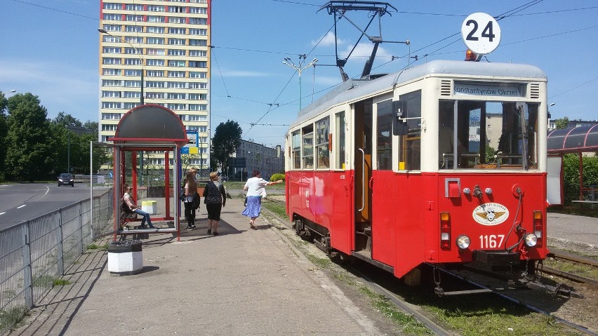 Stary tramwaj typu 4N do końca wakacji obsługiwać będzie...