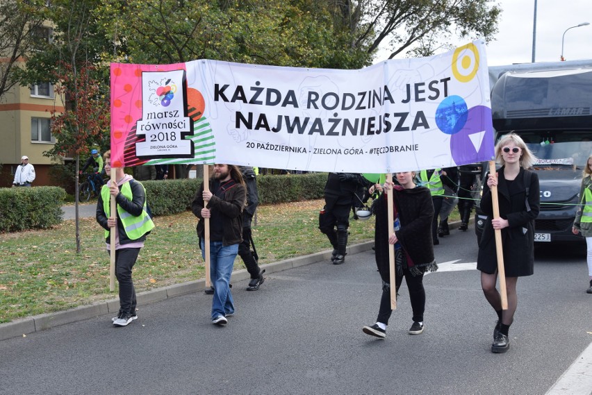 Pierwszy Marsz Równości w Zielonej Górze przeszedł ulicami...