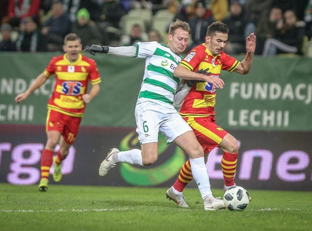 Na zdjęciu: Marko Poletanović (Jagiellonia Białystok) i Jarosław Kubicki (Lechia Gdańsk)