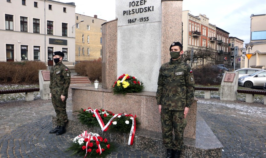 Po mszy świętej w bazylice główne uroczystości odbyły się na...