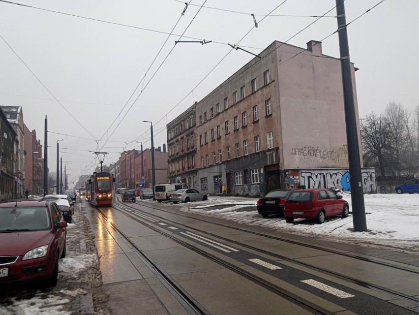23 stycznia tramwaj numer 10 zaczął jeździć po ulicy 3 Maja...