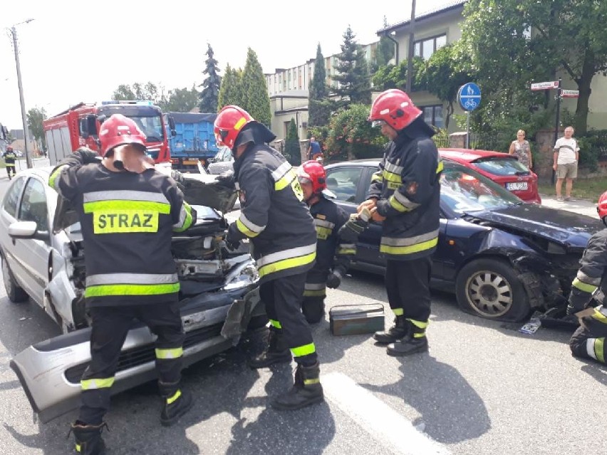 Wypadek w Wieluniu. 3-miesięczne dziecko trafiło do szpitala [ZDJĘCIA]