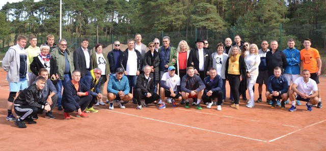 W ramach 15. Przeglądu Twórczości Filmowej „Pola i inni” na kortach tenisowych PUK Arena Lipno rozegrano Otwarty Turniej Deblowy Amatorów o puchar Poli Negri.