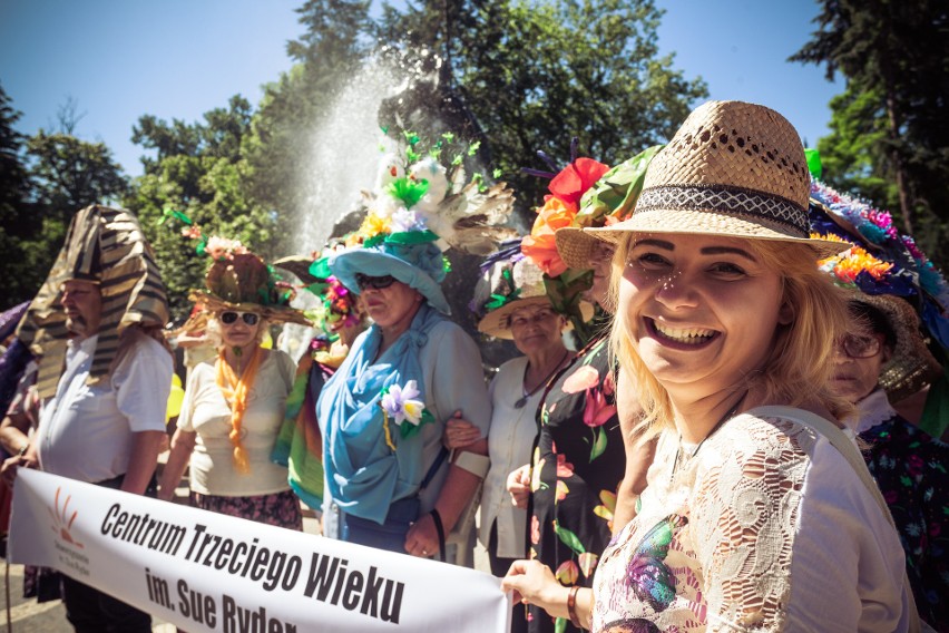 Także w niedzielę (9 czerwca) ulicami miasta na Wyspę...