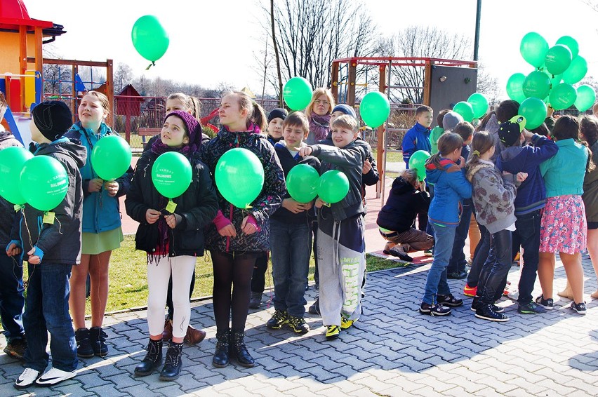 300 zielonych baloników na powitanie wiosny w Strzyżowicach [ZDJĘCIA]