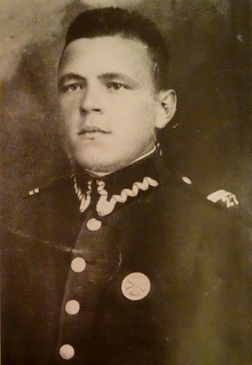 Sierżant Teofil  Nadratowski, ps. „Pantera”, szef kompanii...