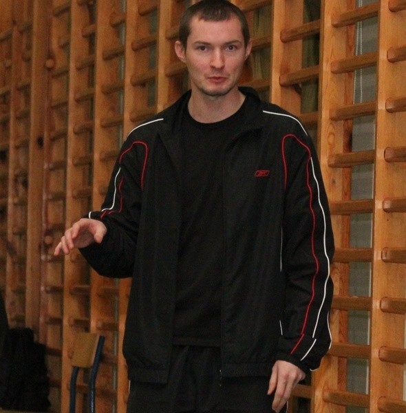 Szkoleniowiec młodych piłkarzy Rzekunianki i organizator konferencji Łukasz Załęski.