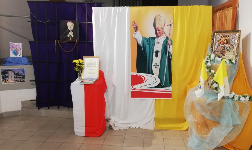 Skawina. Mieszkańcy nie zapominają o swoim papieżu. Wspominają spotkanie z Janem Pawłem II podczas ostatniej pielgrzymki do Polski