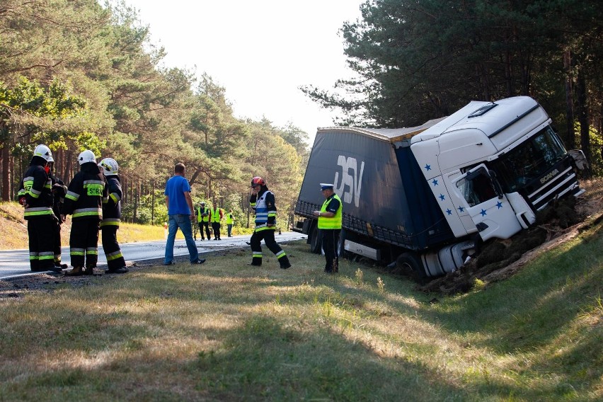 Tragiczny wypadek na DK 10 w Stryszku. Samochód ciężarowy...