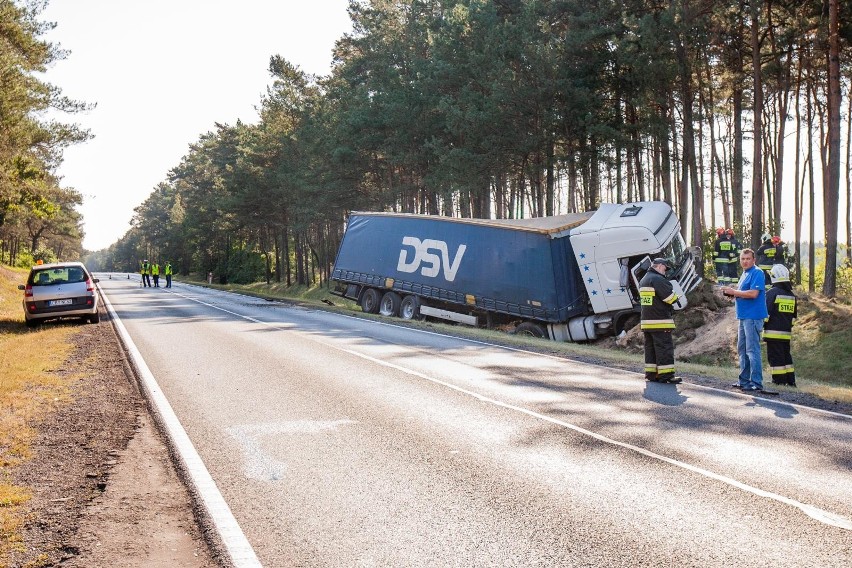 Tragiczny wypadek na DK 10 w Stryszku. Samochód ciężarowy...