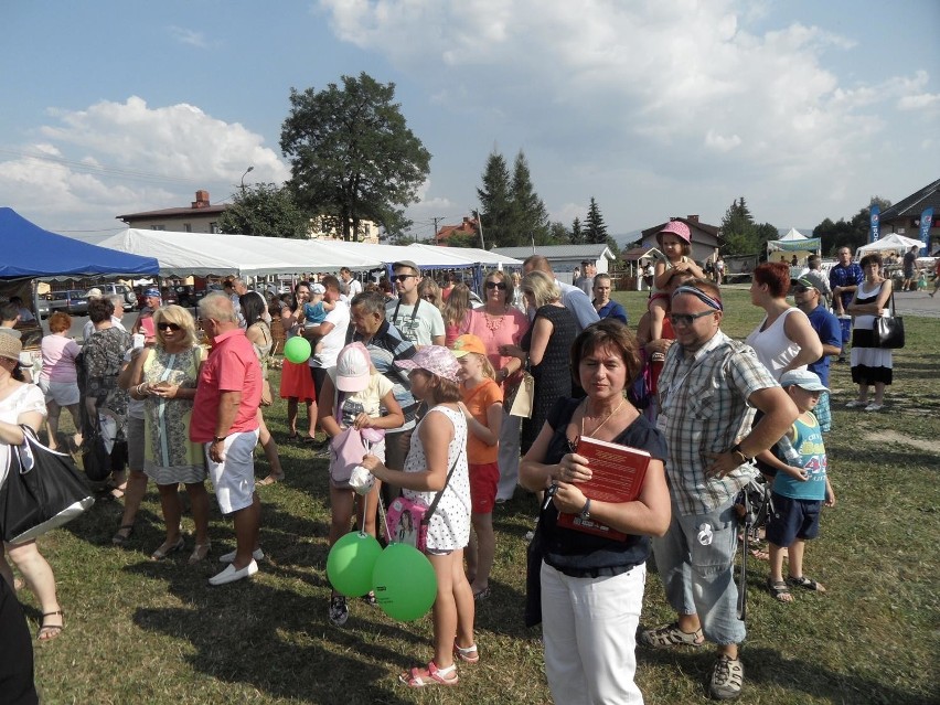 Jedyny w Polsce pomnik śliwki odłonięty [ZDJĘCIA] Święto śliwki 2015 w Lipowej