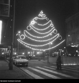 Iluminacje świąteczne w PRL-u. W latach 70. i 80. święta Bożego Narodzenia także zachwycały ozdobami. Zobaczcie!