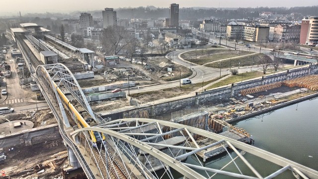 Op&oacute;źnia się wielka inwestycja w centrum Krakowa