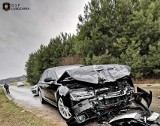 Wypadek w Henrykowie koło Tomaszowa. W zderzeniu dwóch samochodów jedna osoba poszkodowana [ZDJĘCIA]