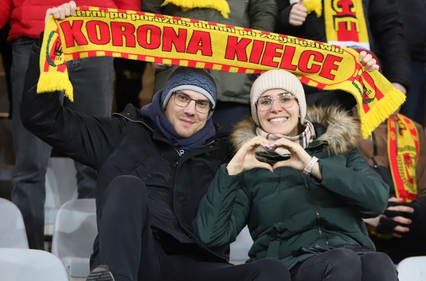 Byliście na zwycięskim meczu Korony Kielce z Podbeskidziem Bielsko-Biała w Fortuna 1 lidze? Szukajcie się na zdjęciach