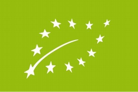 Takie logo powinno znaleźć się na wszystkich opakowaniach eko-produktów, które zostały wyprodukowane w państwa UE i spełniają normy rolnictwa ekologicznego.