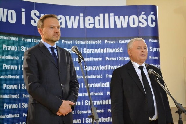 Prezes PiS Jarosław Kaczyński i nowowybrany senator tej partii Artur Warzocha