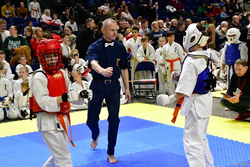 7 medali Klubu Karate Morawica na największym międzynarodowym turnieju europejskim w Wilnie. Zobacz zdjęcia z turnieju