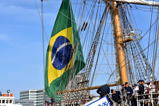 Cisne Branco, flagowa jednostka brazylijskiej Marynarki Wojennej, po raz pierwszy w historii zawitała do Gdyni. Cumuje przy Nabrzeżu Pomorskim.