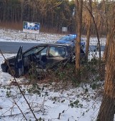 Wilkanowo. Zderzenie dwóch aut. Jeden z samochodów wylądował na poboczu