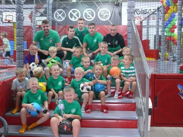 Podczas organizowanego przez Jump World Radom dnia otwartego pojawiła się Akademia Radomiaka, która zorganizowała luźne zabawy i trening piłkarski dla najmłodszych.
