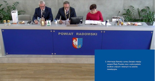 Sesja Rady Powiatu Radomskiego rozpoczęła się w środę, 28 grudnia o godzinie 10.30.