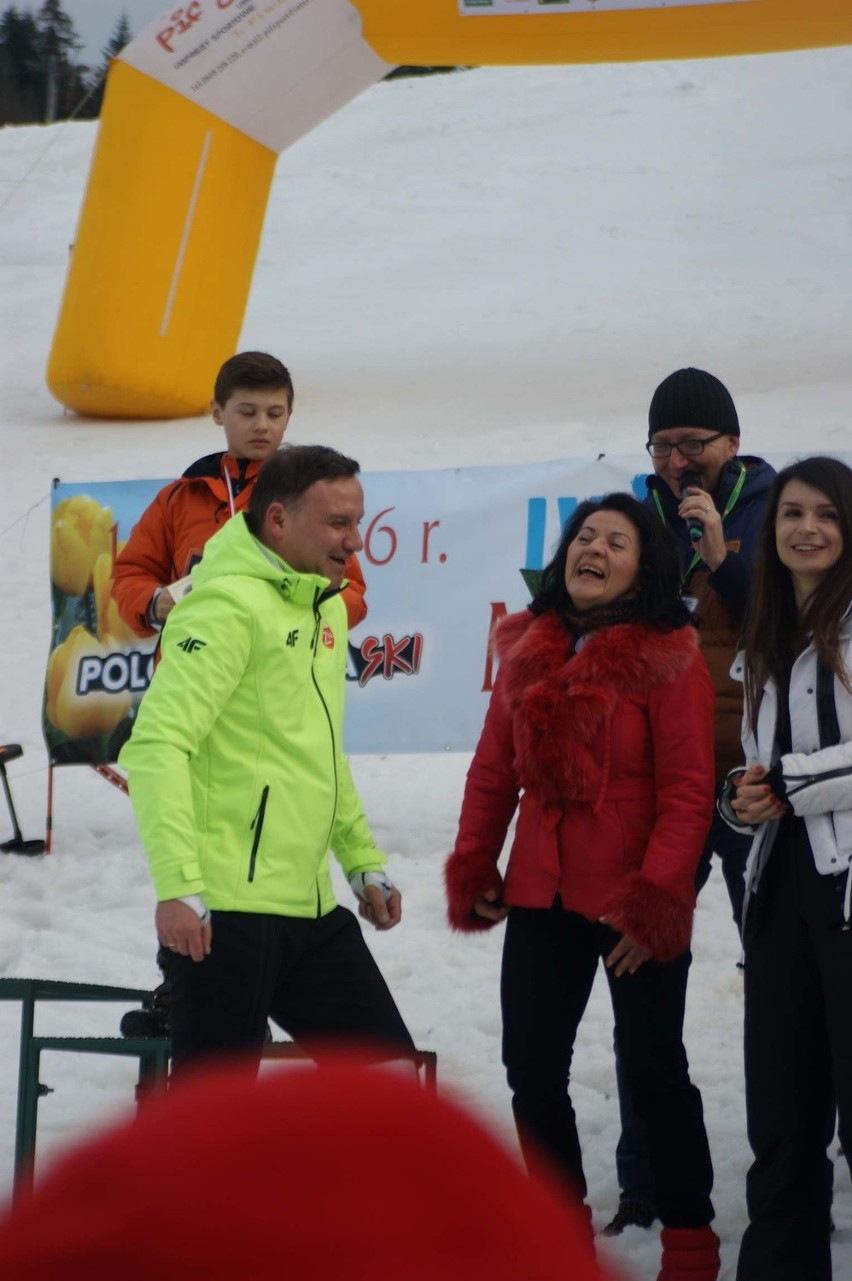 Rabka Zdrój. Prezydent Duda na nartach. Oddał hołd Marii Kaczyńskiej [ZDJĘCIA]