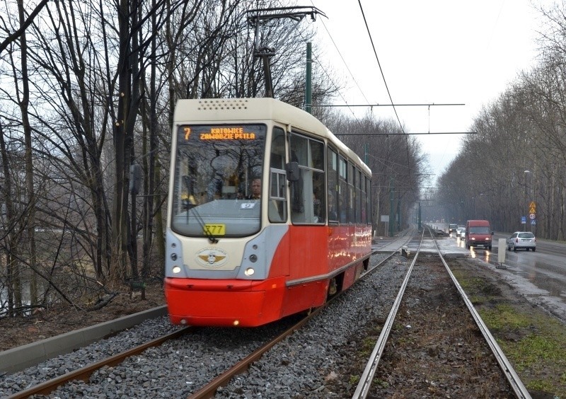 Prace przy modernizacji torowiska w Świętochłowicach są...