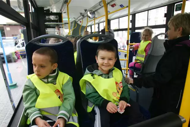 Dzieci do lat 16. mogą od 1 stycznia 2018 r. jeździć za darmo autobusami, tramwajami i trolejbusami na terenie Górnośląsko-Zagłębiowskiej Metropolii i kilku ościennych gmin.