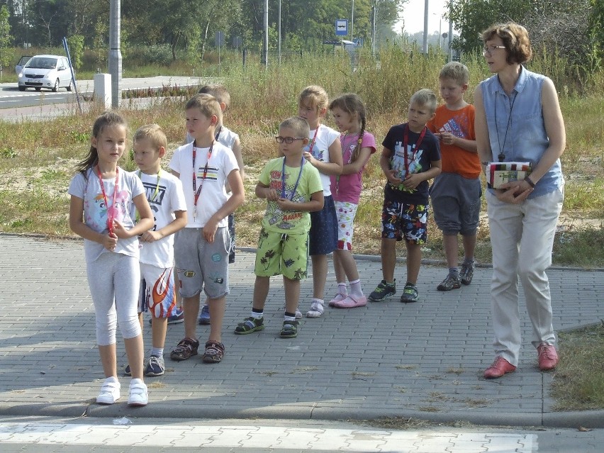 Uczniowie z Solca Kujawskiego uczyli się przechodzenia przez jezdnię