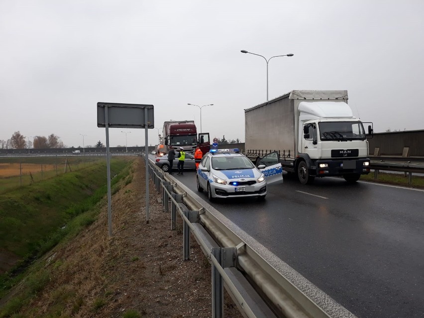 Przed godziną 13 na węźle Stadion autostradowej obwodnicy...