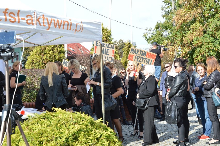 Kobiety w Słubicach również wyraziły głośno swój protest...