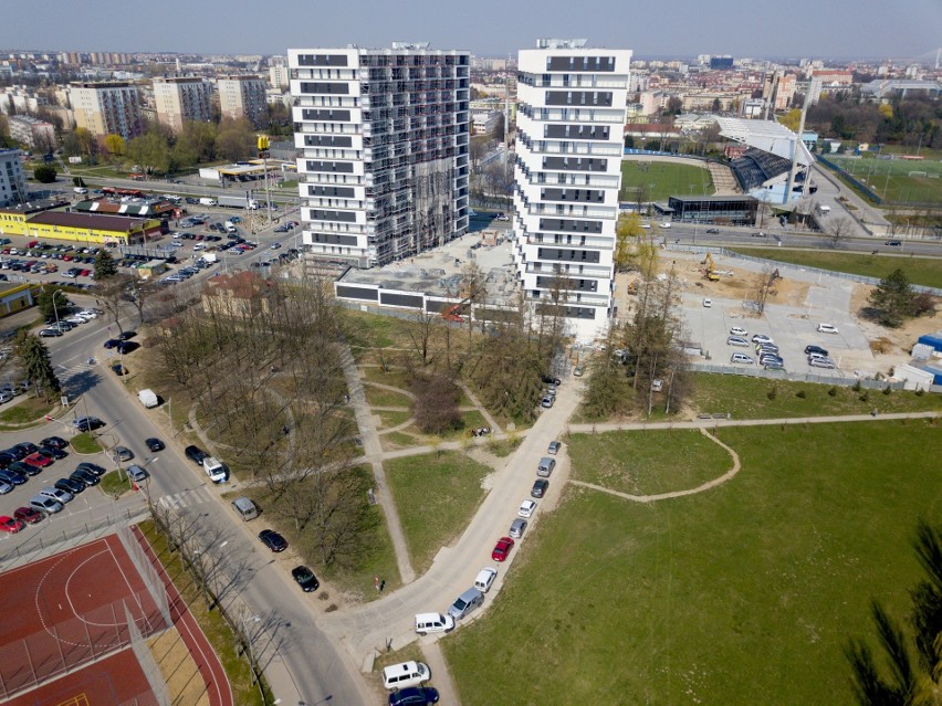 U zbiegu ulicy Hetmańskiej i alei Powstańców Warszawy w...