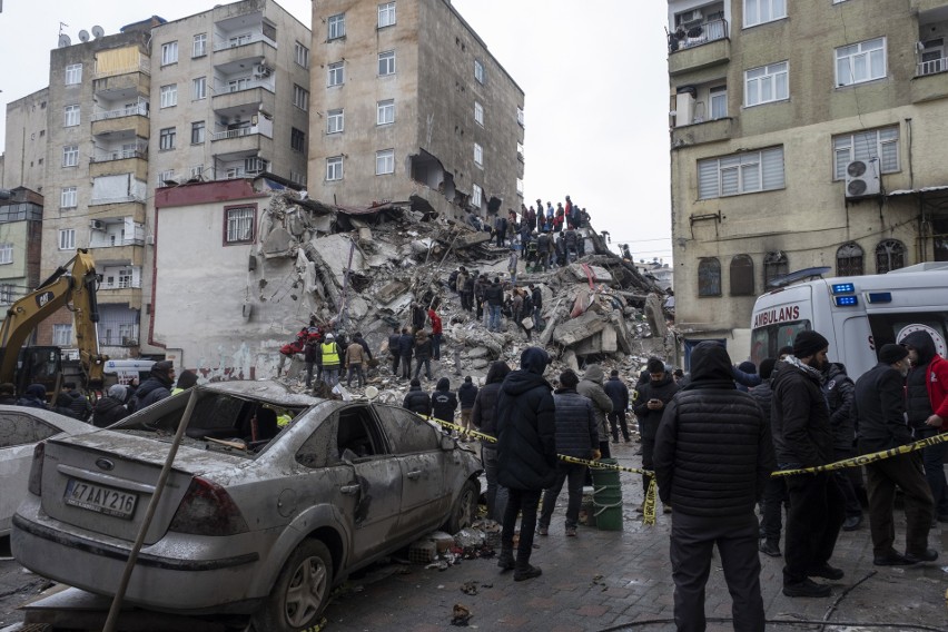 Skutki trzęsienia ziemi w Turcji i Syrii