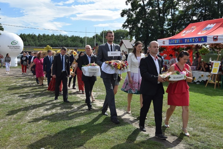 Dożynki 2019 w Koźminku. Zobacz, jak bawiono się podczas gminno-parafialnego święta plonów. Jak świętują rolnicy w Wielkopolsce?