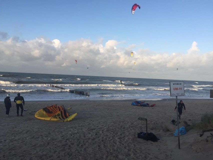 Kitesurferzy w Unieściu