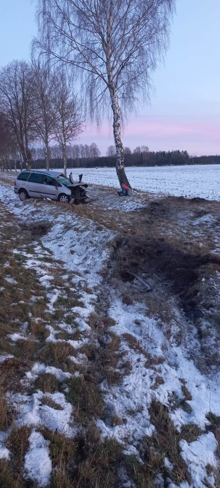 Wypadek samochodu osobowego koło miejscowości Przydagriń