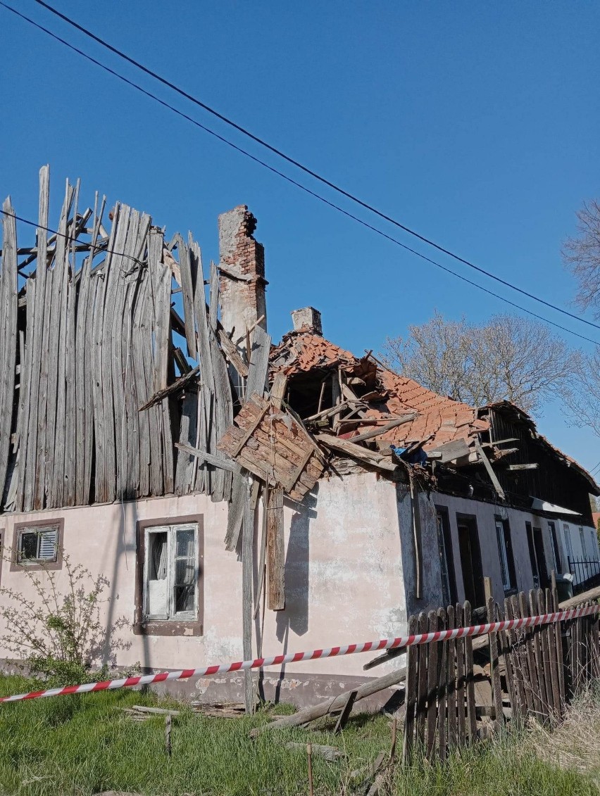 W gminie Stare Pole zawalił się dach