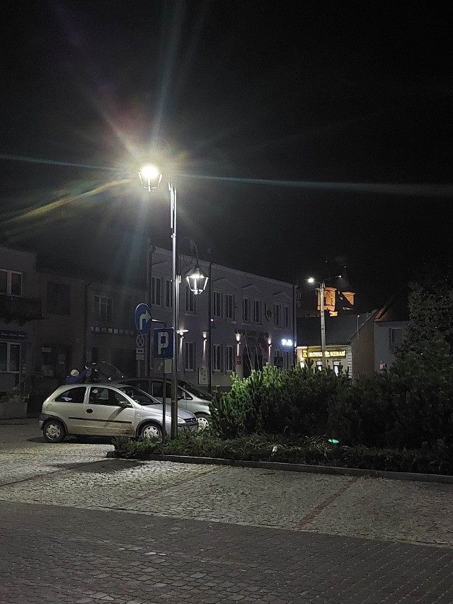 Nowe oświetlenie zostało zainstalowane na ulicach i drogach gminy Przysucha.