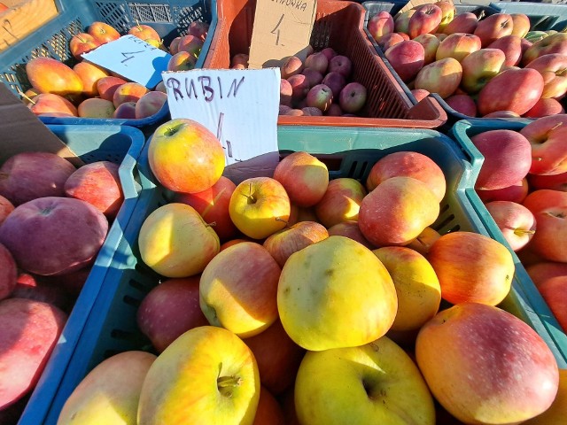 Na kolejnych slajdach zobacz ceny warzyw i owoców na giełdzie w Miedzianej Górze w niedzielę, 15 października.