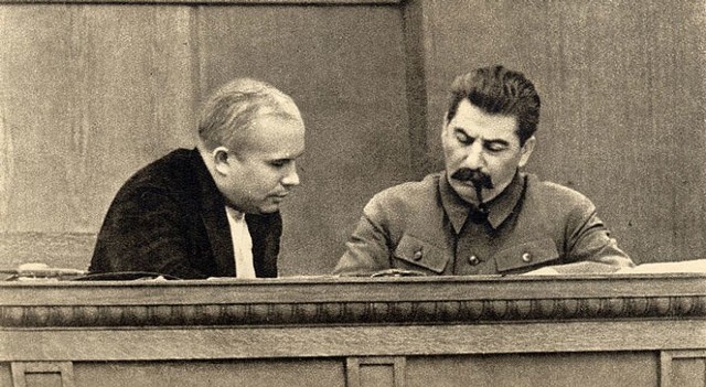 Nikita Chruszczow, autor tajnego referatu o kulcie jednostki z Józefem Stalinem
