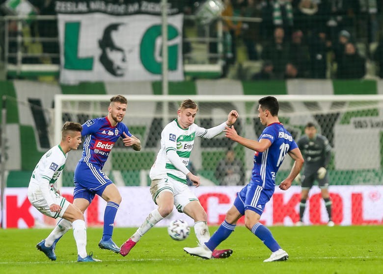 Lechia pokonała mistrza! Paixao z pudłem i golem