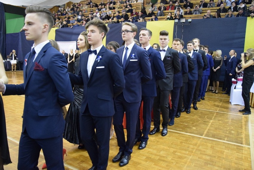 Częstochowa: Studniówka 2018 Liceum Ogólnokształcącego im....