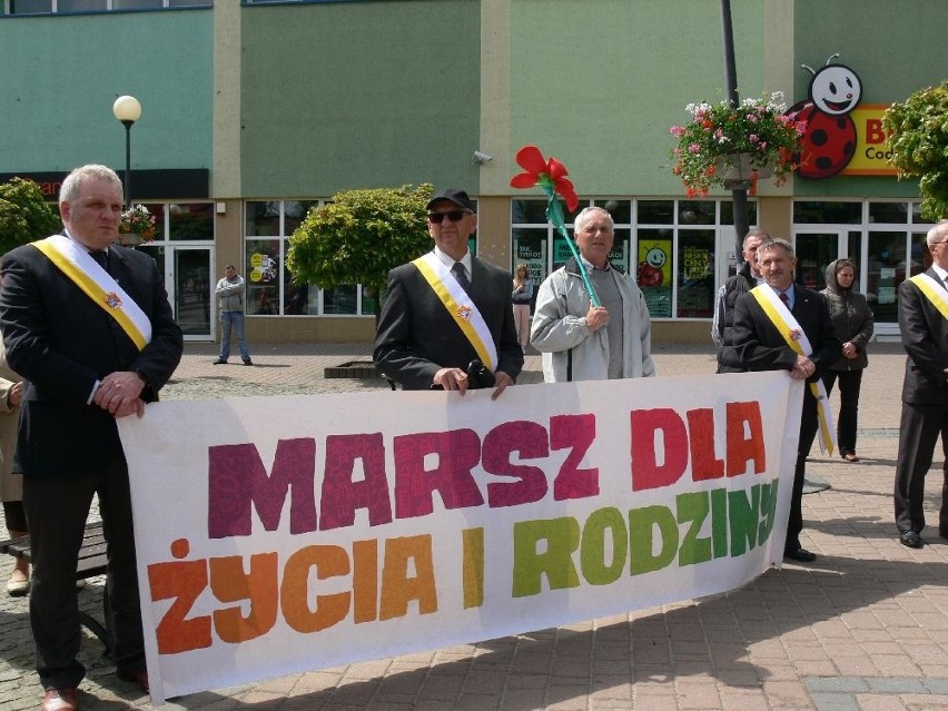 Ulicami Tarnobrzega przeszedł "Marsz dla życia i rodziny"