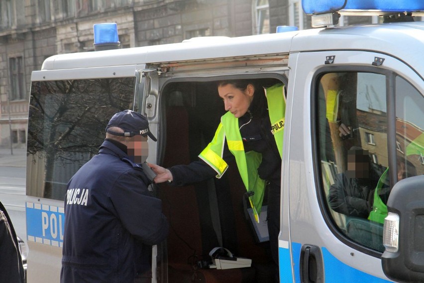 Wypadek z udziałem radiowozu na Traugutta. Policjant ukarany mandatem